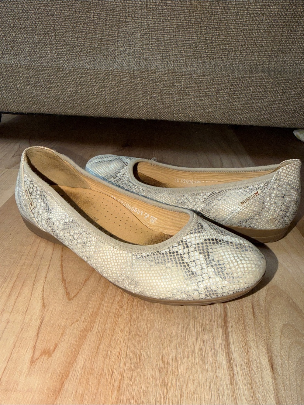 Mephisto Cream Snakeskin-Texture Ballet Flats